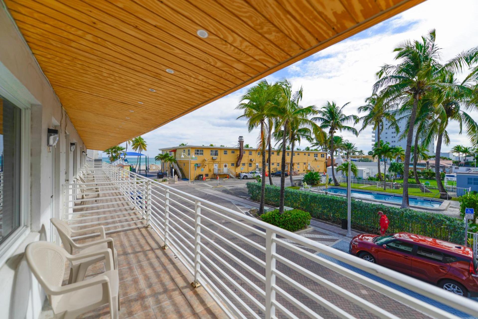 Апартаменты Ocean View Balcony With Pool & Parking -M42 Голливуд Экстерьер фото